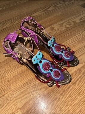 Wanted Purple Patent Leather and Bronze wedge T-Strap Sandals sz 8